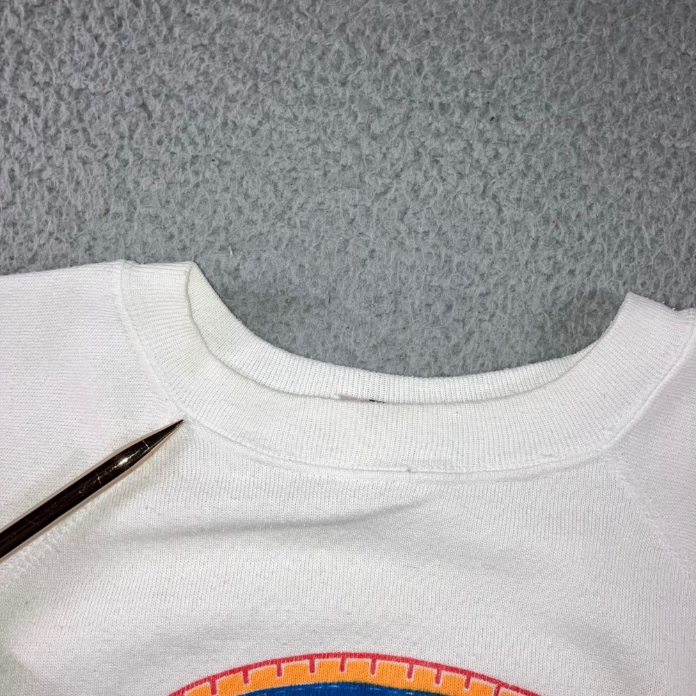 VTG Art By Design Zone Christmas Sweatshirt Womens XL White 80s Peace Tree - Picture 6 of 16